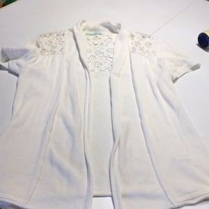 White Shaw type cover